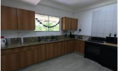 CASA DUPLEX REMODELADA 269M2 EN ALBROOK