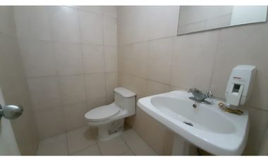 OFICINA  207 M2 EN OBARRIO. PH OMEGA MANTENIMIENTO INCLUIDO