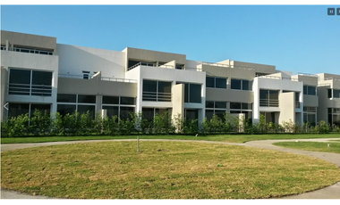 CASA 258 M2  A ESTRENAR  COSTA SUR VILLAGE