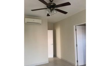 CASA EN QUINTAS DE VERSALLES 4 REC