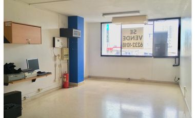 OFICINA 165 m2, FRENTE AL CENTRO COMERCIAL  EL DORADO, PLAZA CENTRO
