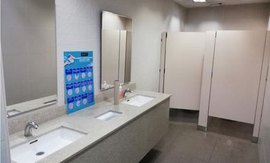 LOCAL DE 1.000 M2  EN FERNANDEZ DE CORDOBA VISTA HERMOSA