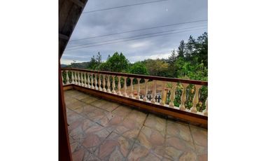 CASA ALTOS DE CERRO AZUL 1800 M2 4 RECMARAS