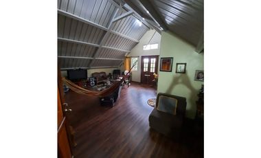 CASA ALTOS DE CERRO AZUL 1800 M2 4 RECMARAS