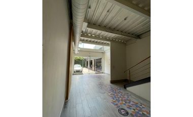 LOCAL DE 106 M2 EN SAN FRANCISCO, EN LA EXCELENTE PLAZA F69