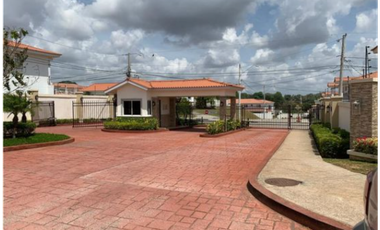 CASA VERSALLES OESTE COSTA VERDE 265m2 TERRENO. MODELO TOLEDO