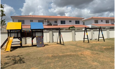 CASA VERSALLES OESTE COSTA VERDE 265m2 TERRENO. MODELO TOLEDO