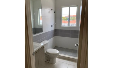 CASA VERSALLES OESTE COSTA VERDE 265m2 TERRENO. MODELO TOLEDO