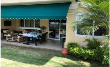 CASA DE 379M2 EN BRISAS DEL GOLF, VILLA ALTA