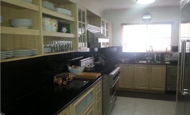 CASA DE 551M2 CONSTRUCCIÓN CON PISCINA EN BRISAS DEL GOLF, VILLA ALTA