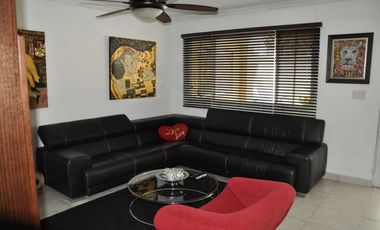 CASA DE 551M2 CONSTRUCCIÓN CON PISCINA EN BRISAS DEL GOLF, VILLA ALTA