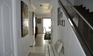 CASA DE 551M2 CONSTRUCCIÓN CON PISCINA EN BRISAS DEL GOLF, VILLA ALTA