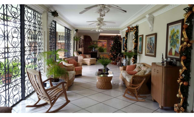 CASA  EN ALQUILER/VENTA EN ALTOS DEL GOLF, SAN FRANCISCO