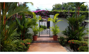 CASA  EN ALQUILER/VENTA EN ALTOS DEL GOLF, SAN FRANCISCO