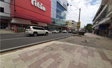 LOCAL PLANTA BAJA EN CALIDONIA DE 200M2  AVENIDA LA EXPOSICIÓN