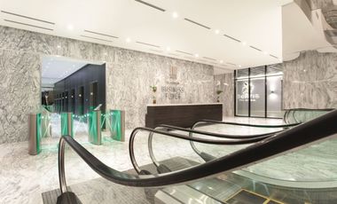 GANGA! OFICINA 105 M2 SORTIS BUSINESS TOWER  MTTO INCLUIDO