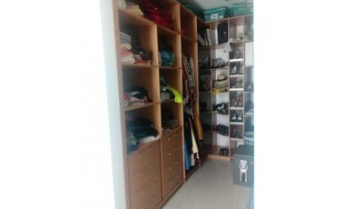 SE VENDE CASA DE 345 M2 DE CONSTRUCCIÓN, EN COSTA SUR