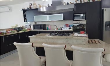 SE VENDE CASA DE 345 M2 DE CONSTRUCCIÓN, EN COSTA SUR