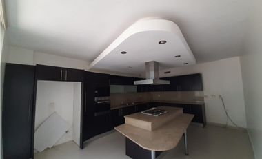 GANGA VENTA DE CASA DE 305 M2 EN COSTA ESMERALDA, COSTA SUR