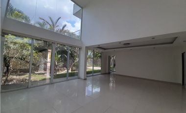 GANGA VENTA DE CASA DE 305 M2 EN COSTA ESMERALDA, COSTA SUR