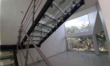 GANGA VENTA DE CASA DE 305 M2 EN COSTA ESMERALDA, COSTA SUR