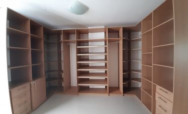 GANGA VENTA CASA  630 M2 CON PISICNA COSTA ESMERALDA, COSTA SUR