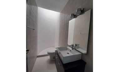 GANGA VENTA CASA  630 M2 CON PISICNA COSTA ESMERALDA, COSTA SUR