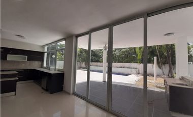 GANGA VENTA CASA  630 M2 CON PISICNA COSTA ESMERALDA, COSTA SUR