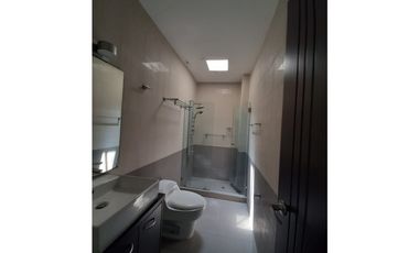 GANGA VENTA CASA  630 M2 CON PISICNA COSTA ESMERALDA, COSTA SUR