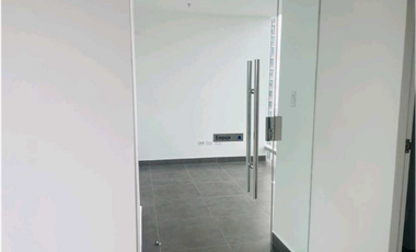 OFICINA EN COSTA DEL ESTE ASEGURADORA ANCON 180 M2 VACIA