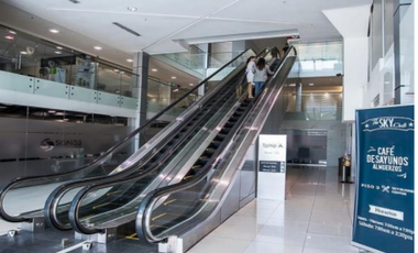 ALQUILER OFICINA  128 m2 CON VISTA, SKY BUSINESS CENTER