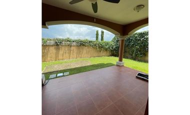 CASA EN COSTA SUR, EL DORAL PRECIO REBAJADO 4 RECAMARAS 425M2 TERRENO