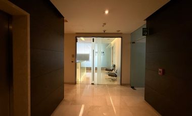 Venta Renta amplia oficina en Santa Fe - Moderno corporativo