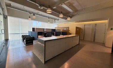 Venta Renta amplia oficina en Santa Fe - Moderno corporativo