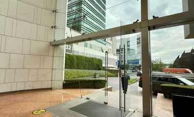 Venta Renta amplia oficina en Santa Fe - Moderno corporativo