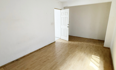 LOCAL COMERCIAL EXCELENTE UBICACION SOBRE CALZ. JINETES, ARBOLEDAS. 2o PISO