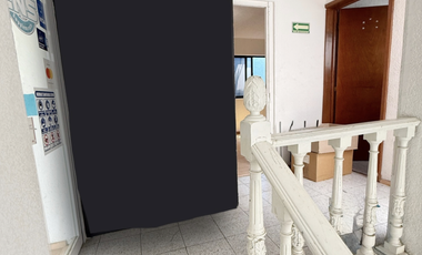 LOCAL COMERCIAL EXCELENTE UBICACION SOBRE CALZ. JINETES, ARBOLEDAS. 2o PISO