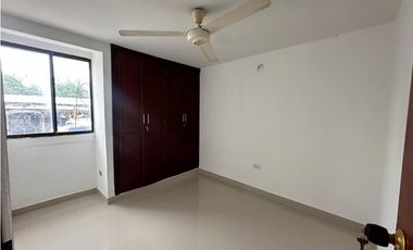 Venta de casa en conjunto cerrado en la  Avenida del Libertador LyJ