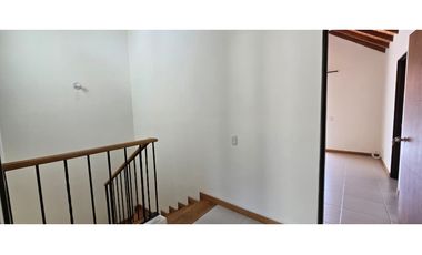 Se arrienda casa unifamiliar, en La Ceja Antiquia.