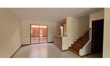 Se arrienda casa unifamiliar, en La Ceja Antiquia.