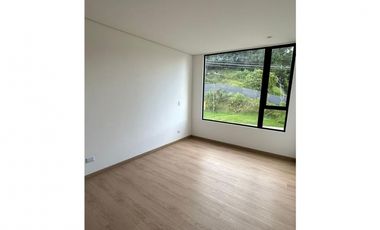 Apartamento en arriendo para ESTRENAR en El Retiro, Vía Circunvalar