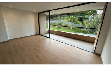 Apartamento en arriendo para ESTRENAR en El Retiro, Vía Circunvalar