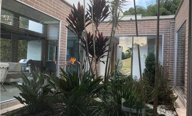 Casa campestre para la venta en la variante Caldas