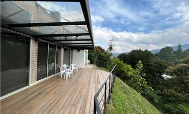 Casa campestre para la venta en la variante Caldas