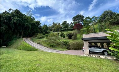 Casa campestre para la venta en la variante Caldas