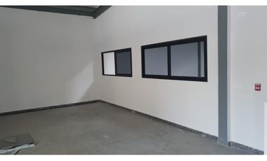 GALERA A ESTRENAR DE 600M2 EN CHANIS