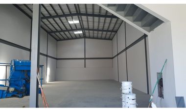 GALERA A ESTRENAR DE 600M2 EN CHANIS