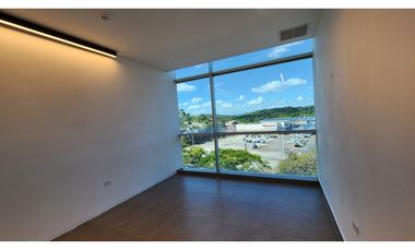 OFICINA LISTA EN EL DORADO CITY CENTER 120M2