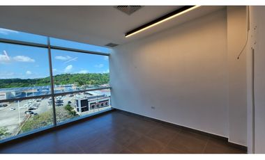 OFICINA LISTA EN EL DORADO CITY CENTER 120M2
