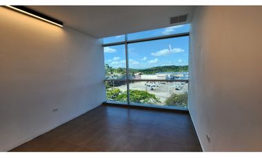 OFICINA LISTA EN EL DORADO CITY CENTER 120M2